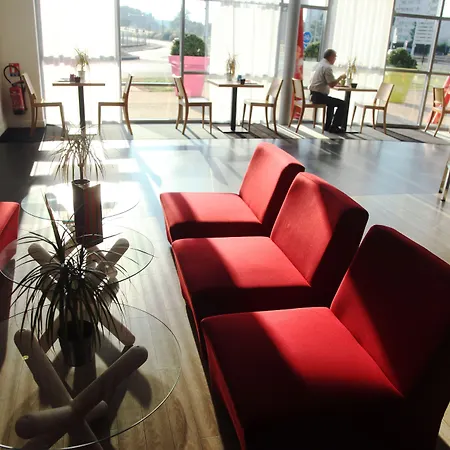 Hotel Ibis Styles Nantes Aéroport 3*