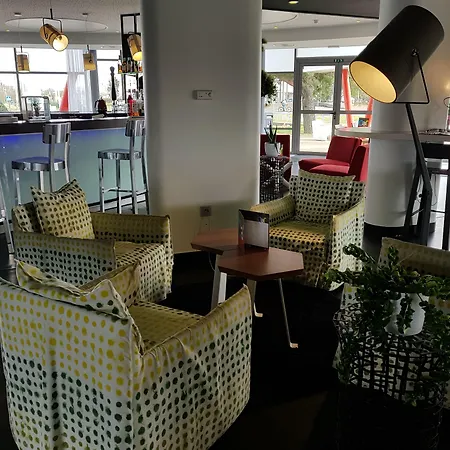 Ibis Styles Nantes Aeroport Reze