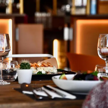 Ibis Styles Nantes Aéroport Hotel 3*