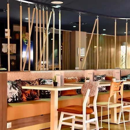 Hotel Ibis Styles Nantes Aéroport 3*