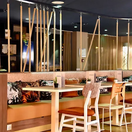 Ibis Styles Nantes Aeroport ホテル 3*