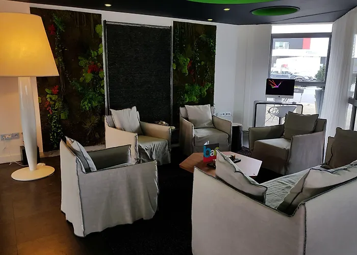 Ibis Styles Nantes Aéroport Rezé