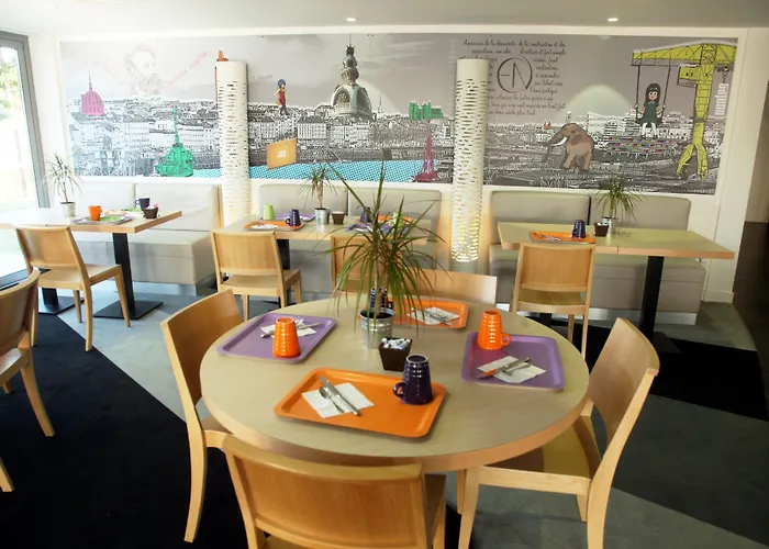 Hotel Ibis Styles Nantes Aéroport 3*